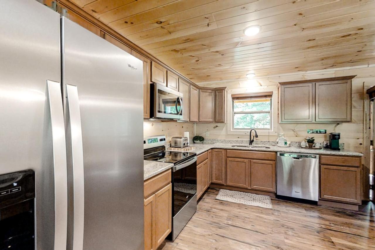 Misty Mountain Retreat Villa Сивиървил Екстериор снимка