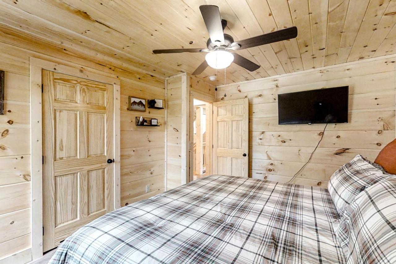 Misty Mountain Retreat Villa Сивиървил Екстериор снимка