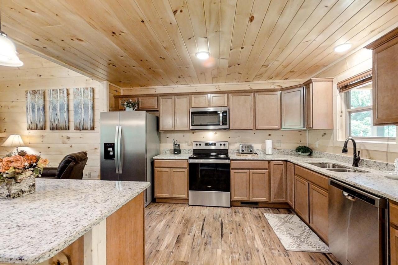 Misty Mountain Retreat Villa Сивиървил Екстериор снимка